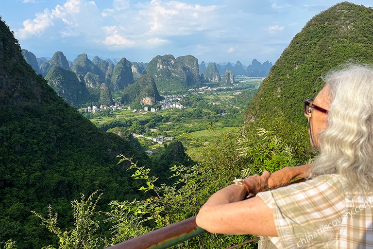 Hiking along Yulong River/Moon Hill