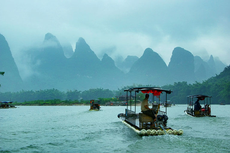 Bamboo Rafting Yangshuo - Li River Bamboo Rafting