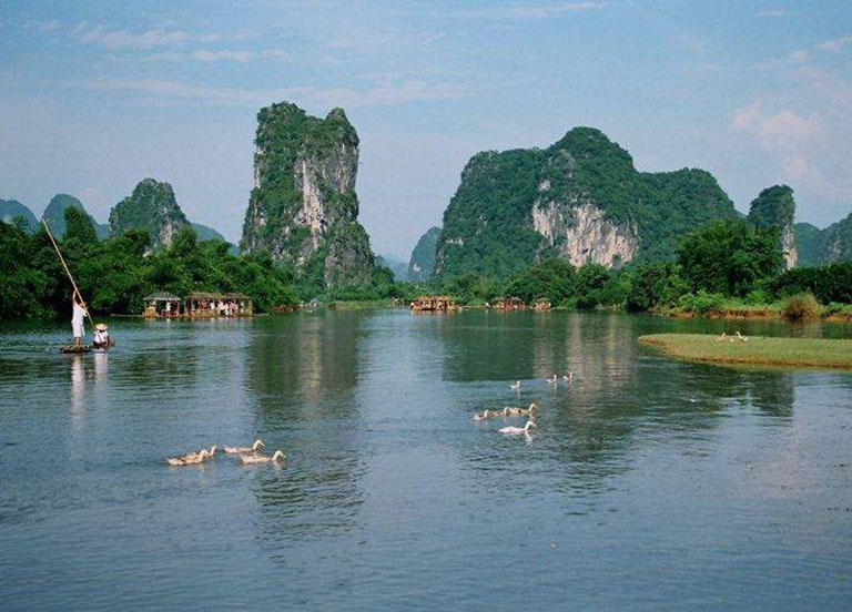 View on Gongnong Bridge