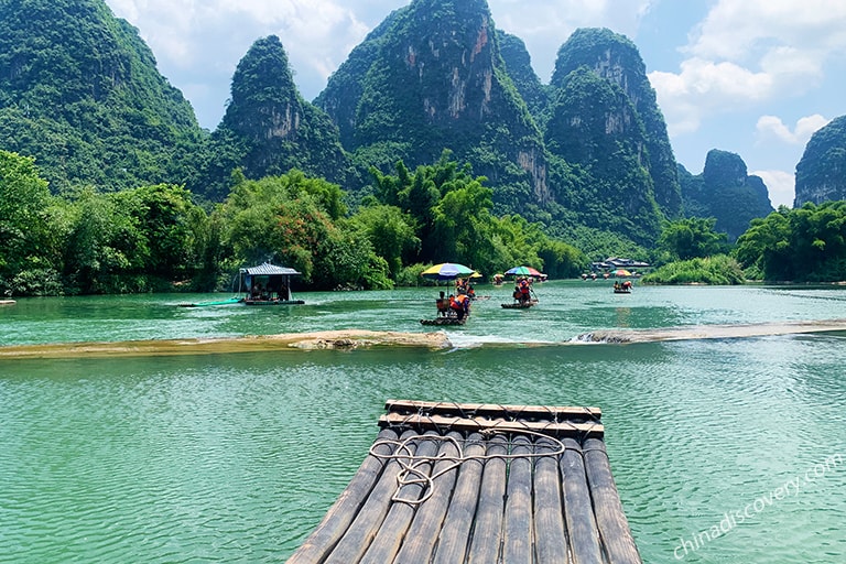 Yangshuo Yulong River Bamboo Rafting Experience in Winter