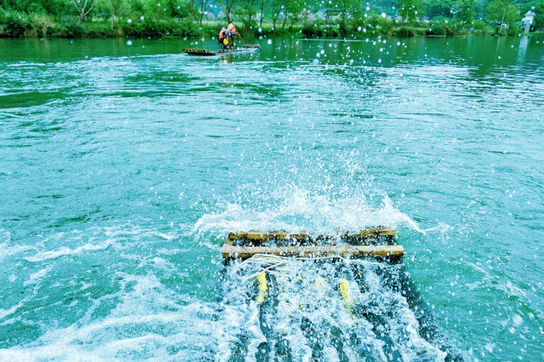 Bamboo Rafting Yangshuo - Yulong River Bamboo Rafting