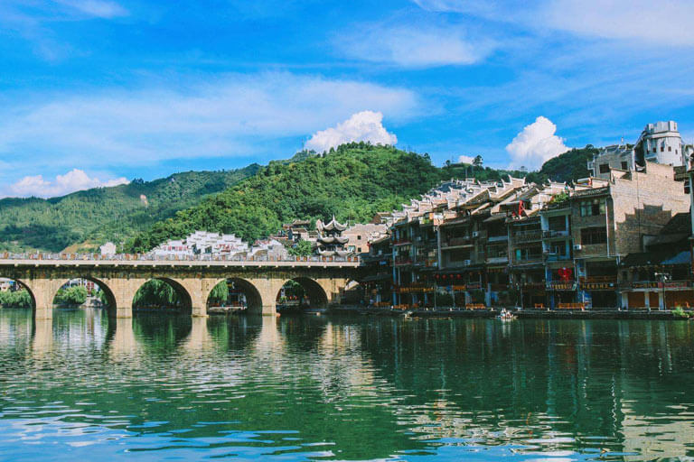 Guizhou Attractions - Zhenyuan Old Town