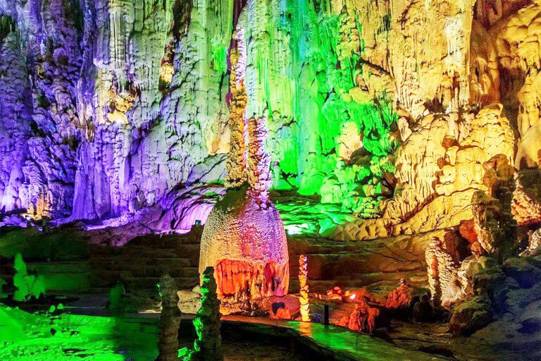 Guizhou Attractions - Zhijin Cave