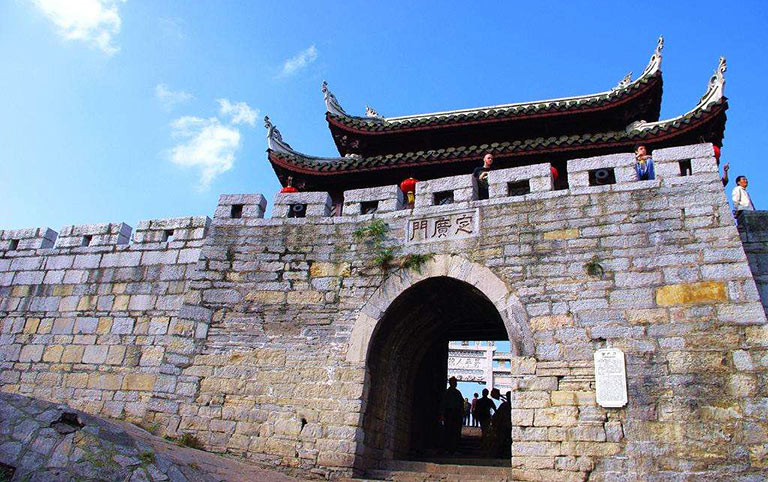 Qingyan Old Town Dingguang Gateway