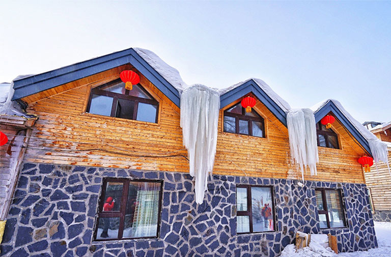 China Snow Town Wooden House