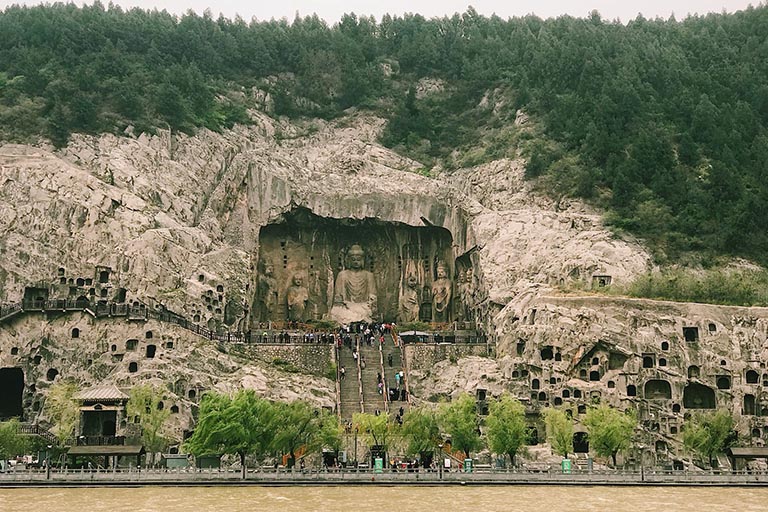 Longmen Grottoes in Luoyang Henan Attractions