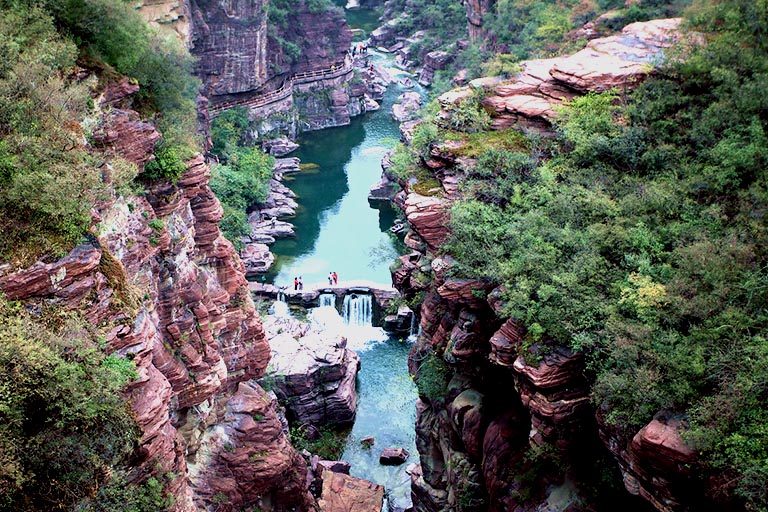 Red Stone Gorge in Yuntai Mountain Henan Attractions