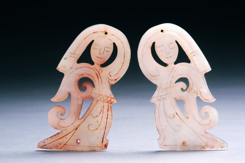 White Jade Dancer-shaped Pei-pendant Henan Museum