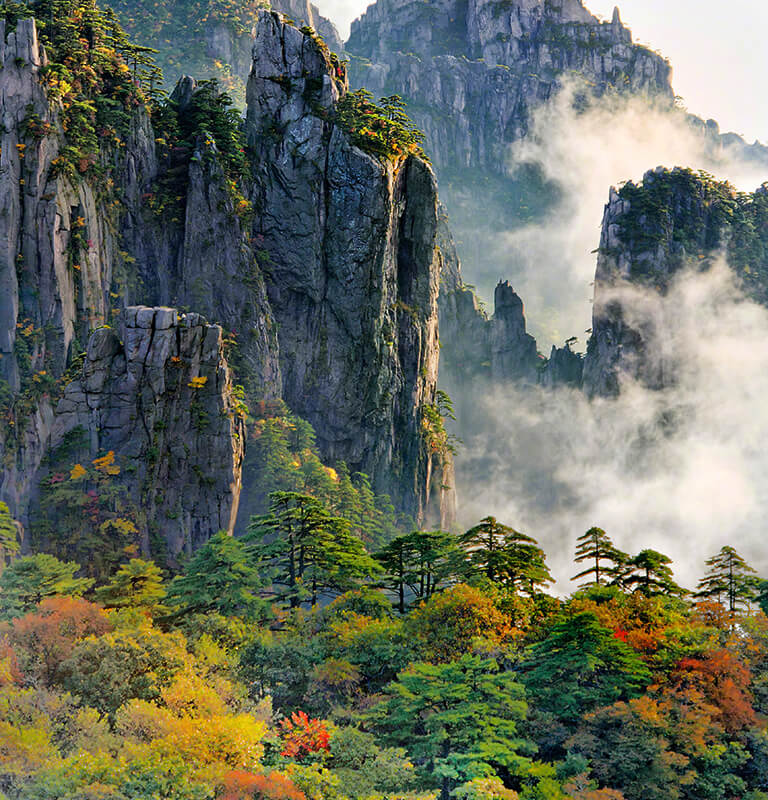 Fairyland Huangshan Mountain in Autumn Huangshan Yellow Mountain Autumn Weather
