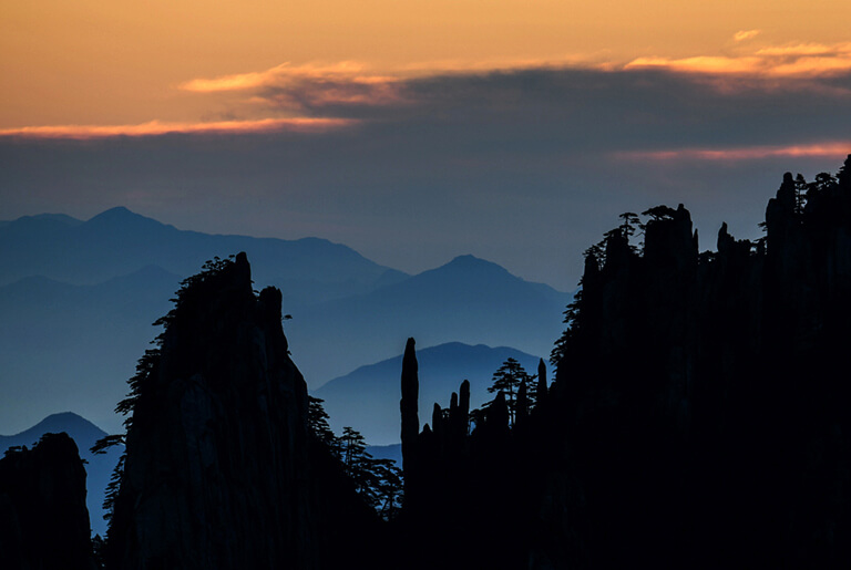 Huangshan Yellow Mountain Sunset in Winter