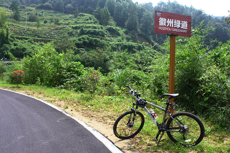 Riding A Mountain Bike on Huizhou Greenway Huangshan Biking Tour