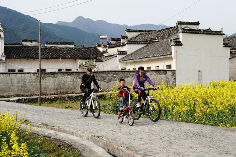 Biking through Hui-style ancient villages