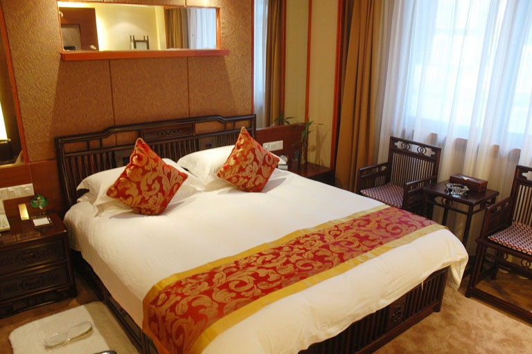 King Bed Room in Paiyunlou Hotel Huangshan