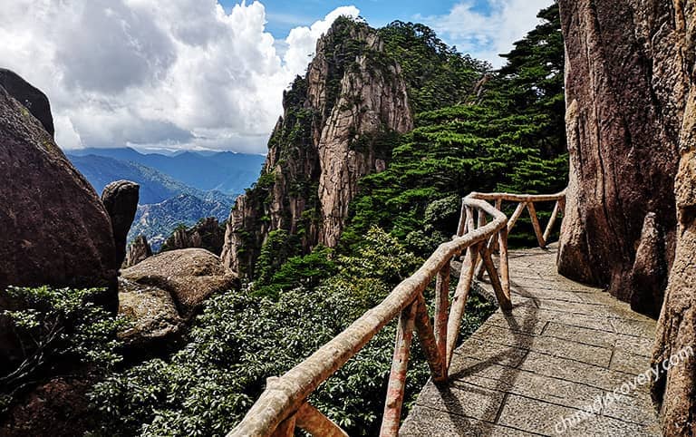 Breathtaking scenery of West Sea Grand Canyon
