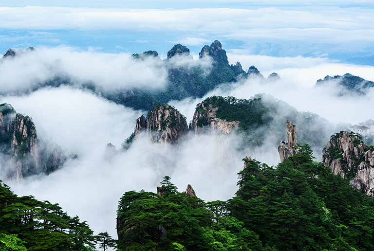 Amazing Sea of Clouds around Flying-over Rock (in July) Huangshan Yellow Mountain Summer Weather