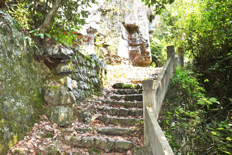 Xi Hong Ancient Pathway