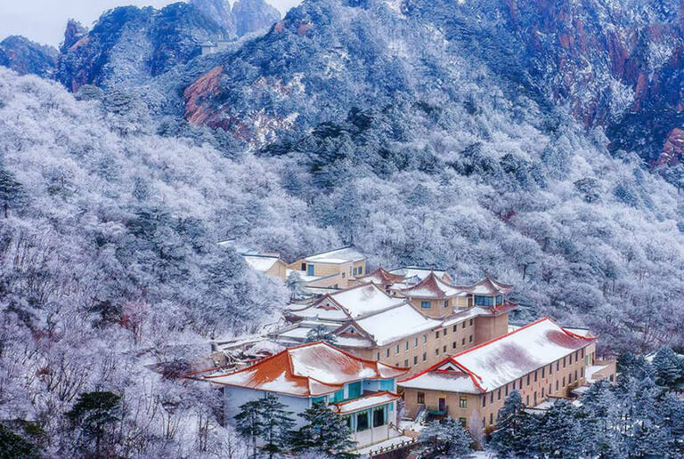 Winter Accommodation on Huangshan Mountain Huangshan Yellow Mountain Winter Hotel