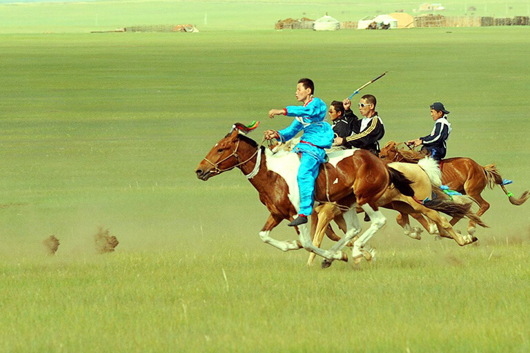 Exciting Horse Racing on Naadam Festival Hulunbuir Attractions