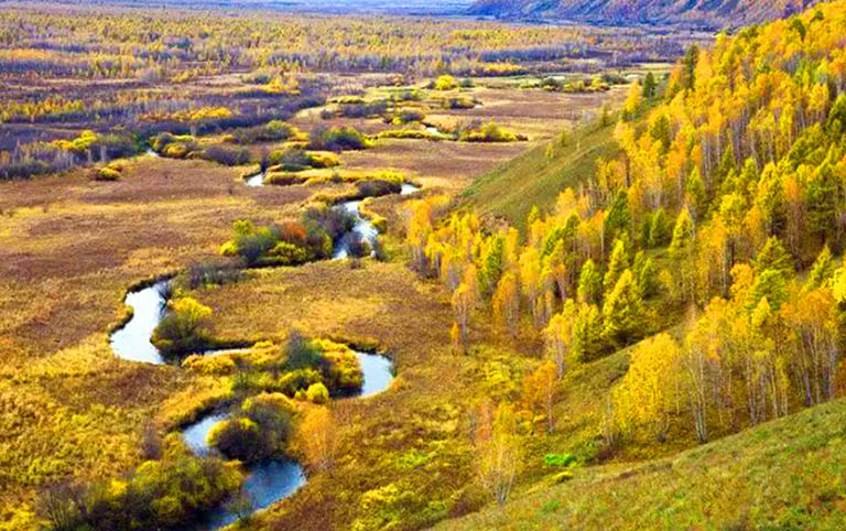 Haur River Scenic Area in Autumn