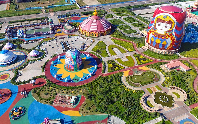 Manzhouli Matryoshka Plaza (Manzhouli Matryoshka Square)