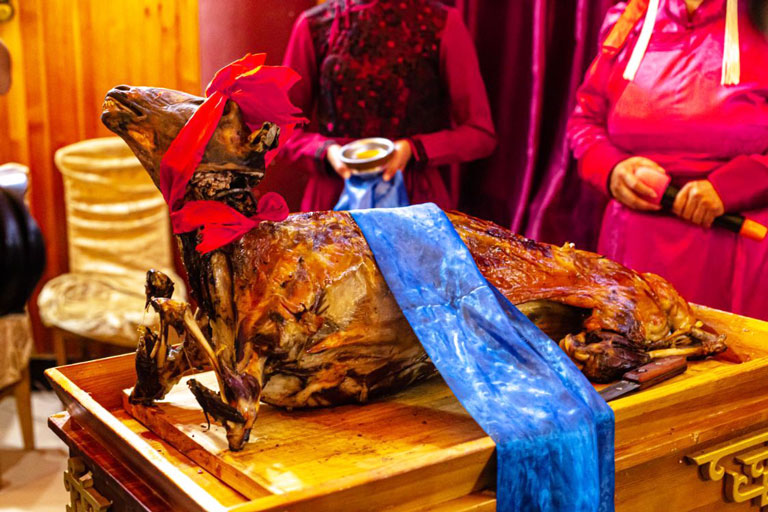 Roast Whole Lamb Inner Mongolia Food