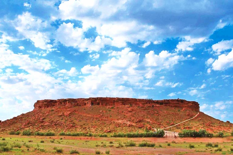 Alzhai Grottoes in Summer Ordos Attractions