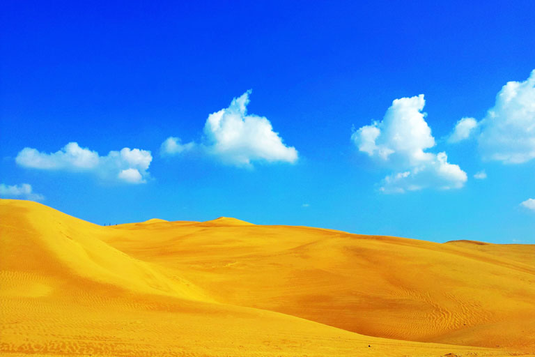 Xiangshawan (Resonant Sand Bay) at Kubuqi Desert