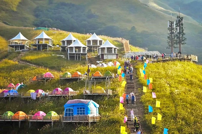 Tents on Wugong Mountain