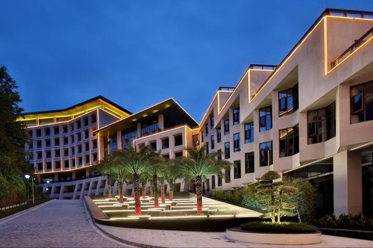 Zijing Hotel Exterior