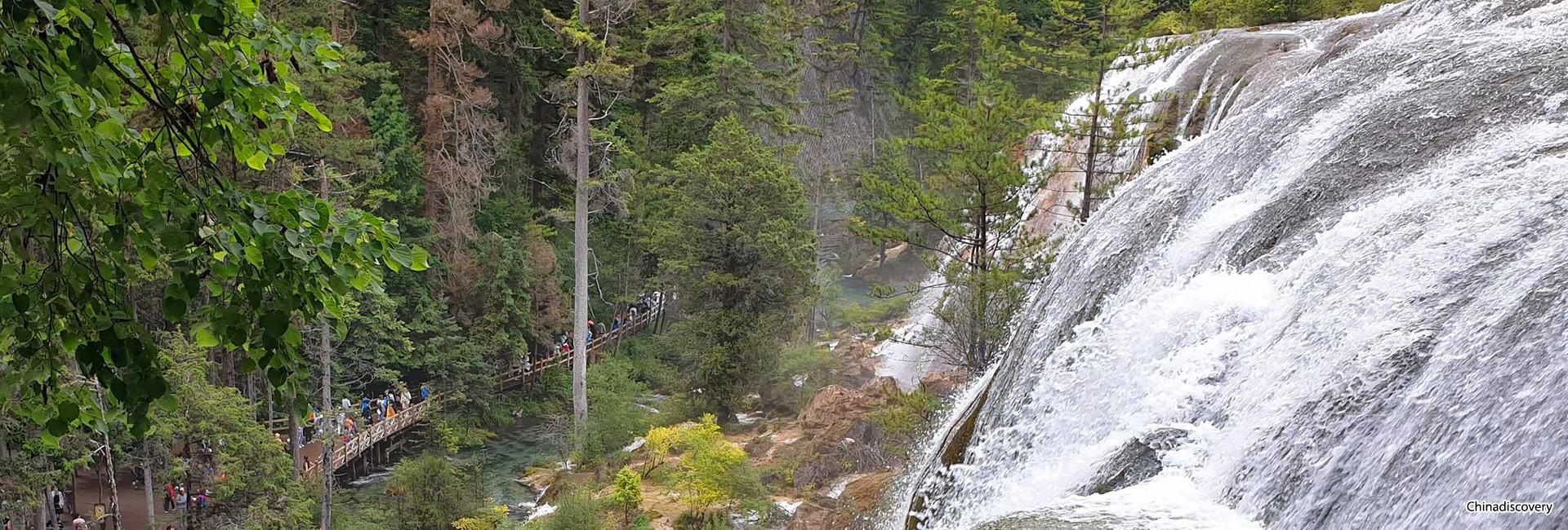 4 Days Jiuzhaigou Walking Tour