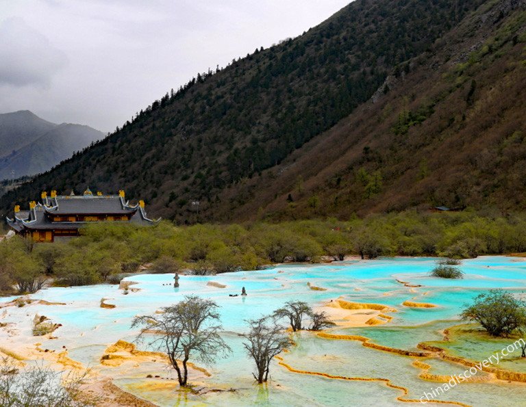 Huanglong Five-Color Ponds