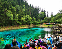 Jiuzhaigou Valley Walking Tour