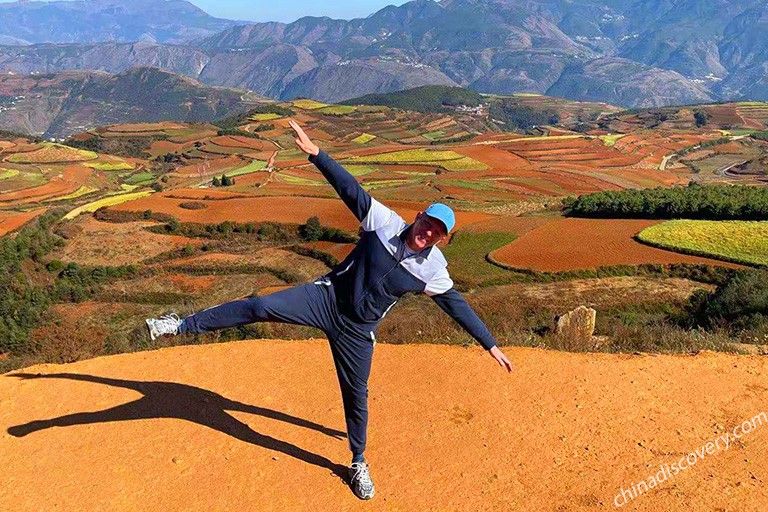 Our guest Alexander from Netherland visited Dongchuan Red Land in 2020