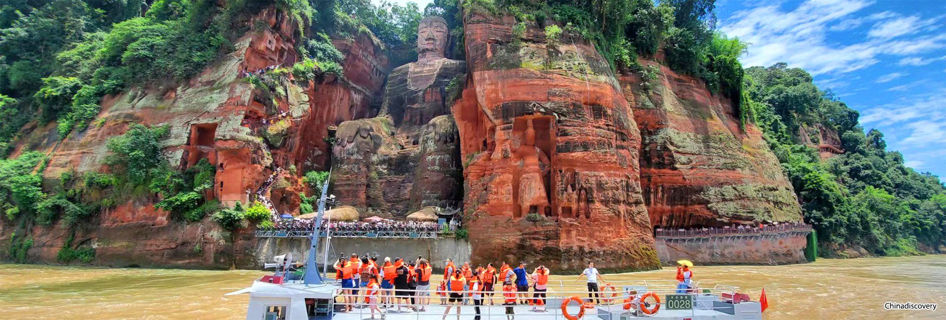 1 Day Panda Visit & Leshan Giant Buddha Tour