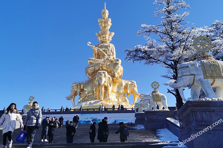 Hiking Mount Emei Things to Do in Leshan