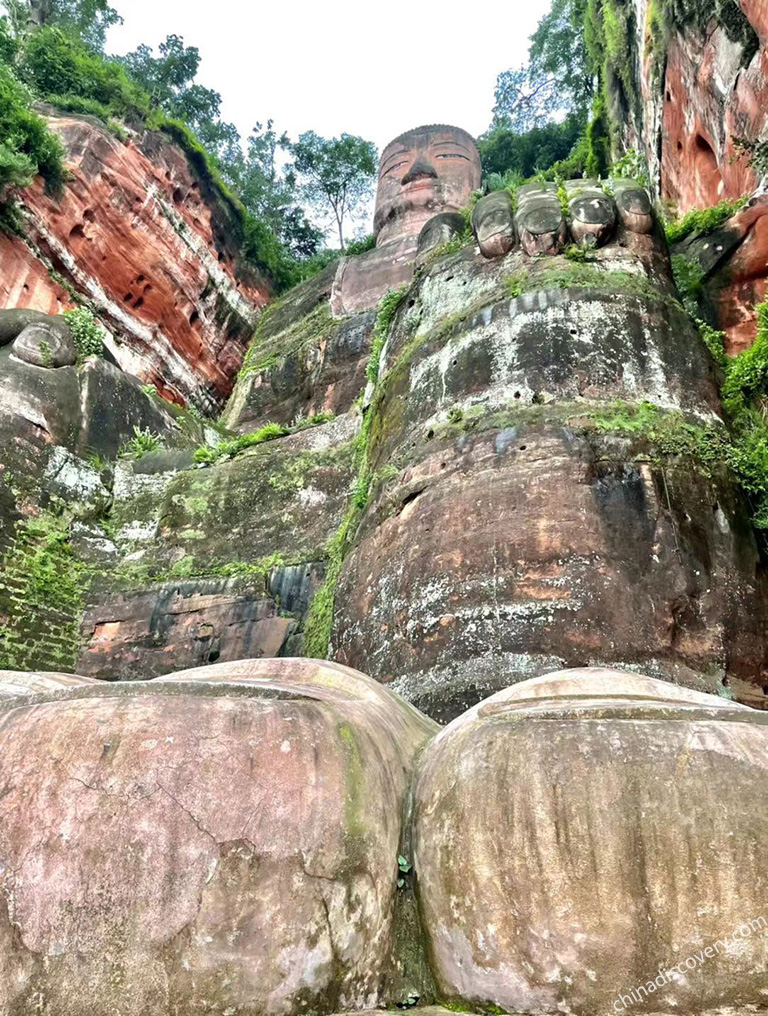 Visit Leshan Giant Buddha by Boat or Hiking