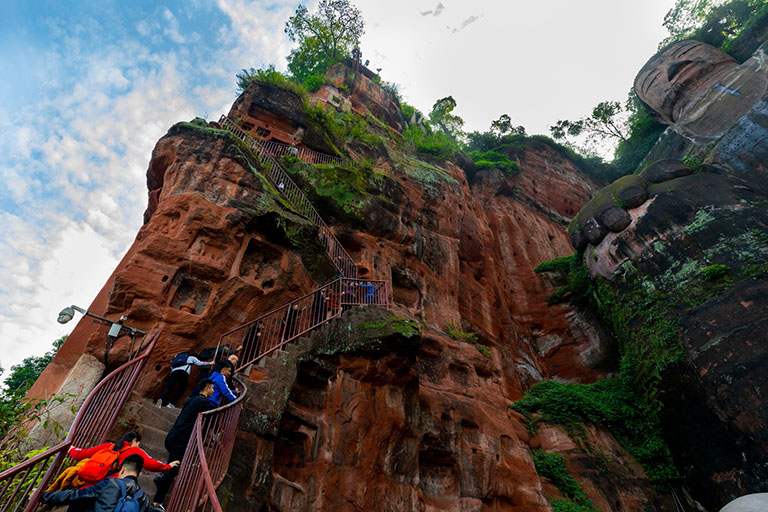 Jiuqu Plank Road at Right Cliff Visit Leshan Giant Buddha by Boat or Hiking