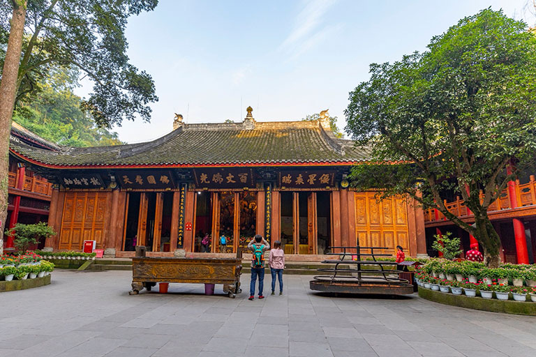 Lingyun Temple Visit Leshan Giant Buddha by Boat or Hiking