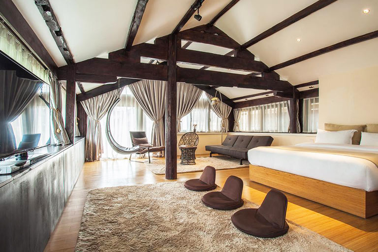 Bivou Where to Stay in Lijiang