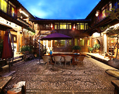 Lijiang Blossom Hill Inn