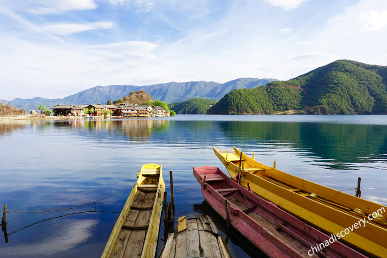 Lugu Lake Zhucao Boats-20190415-Marcin from USA