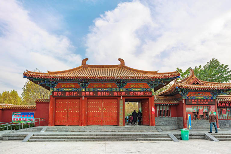 Wangcheng Zoo Luoyang Family Activities