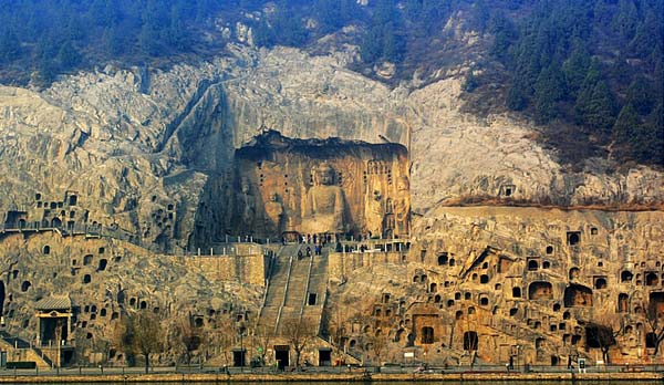 Resultado de imagem para luoyang longmen grottoes
