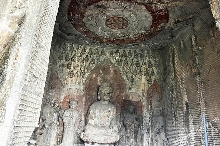 Wanfo Cave Longmen Grottoes