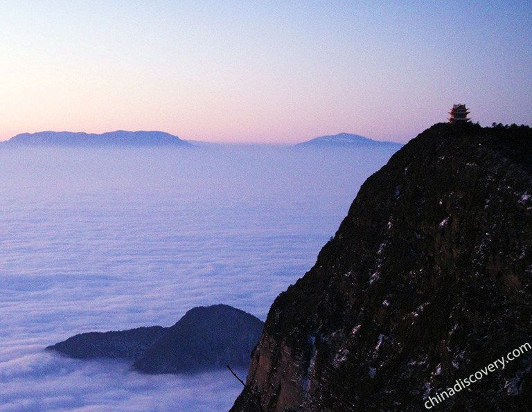 Fantastic sunset view from Golden Summit on Mount Emei