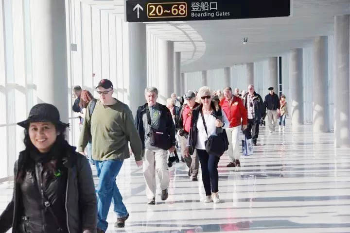 Foreign Curise Tourists Got Ashore at Qingdao International Cruise Home Port Qingdao 144 Hour Visa Free Transit