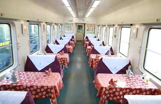 Dining on Qinghai Tibet Train