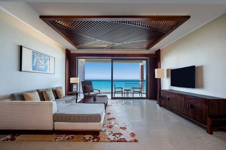 Pullman Oceanview Sanya Bay Resort & Spa