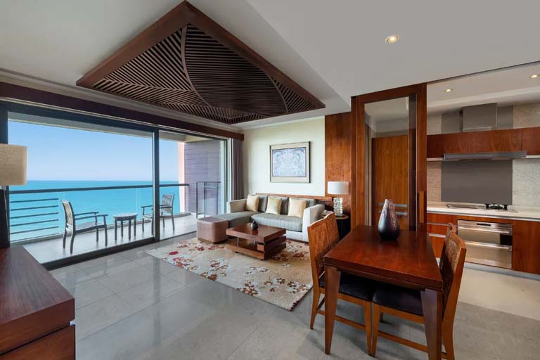 Pullman Oceanview Sanya Bay Resort & Spa