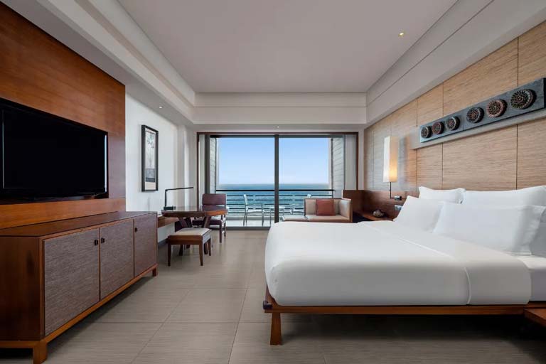 Pullman Oceanview Sanya Bay Resort & Spa